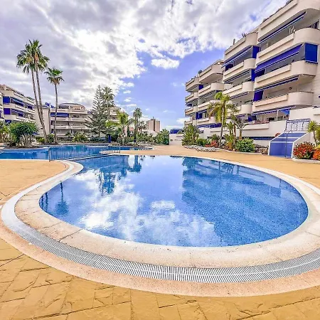 Rentaliday Cristianos Penthouse Apartmán *